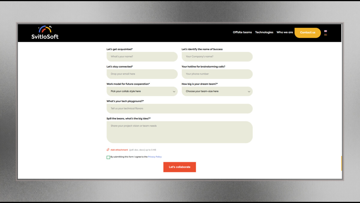 Контактна форма лендингу IT-компанії «SvitloSoft» для запиту команди